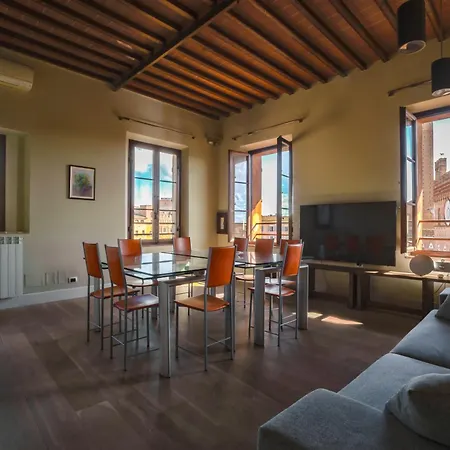 Torre Dei Lambertini Windows On Piazza Del Campo - Residenza D'epoca Apartman Siena