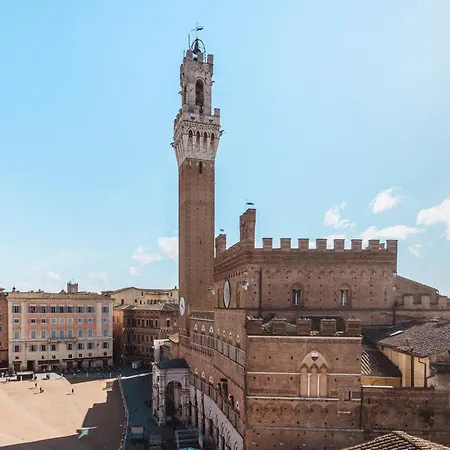Torre Dei Lambertini Windows On Piazza Del Campo - Residenza D'epoca Apartamento Siena