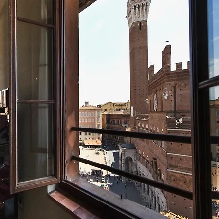Daire Torre Dei Lambertini Windows On Piazza Del Campo - Residenza D'epoca *